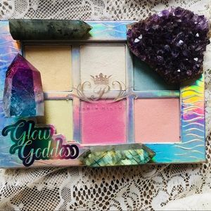 Goddess Glow highlight palette